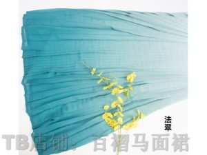 全球斗篷文化图鉴：中国「大氅」、欧洲「巫师斗篷」、阿拉伯「阿巴亚」，地域特色大起底