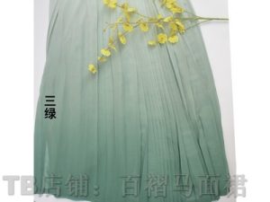 斗篷的功能与意义：保暖、身份象征、仪式感？不同时代斗篷的核心价值